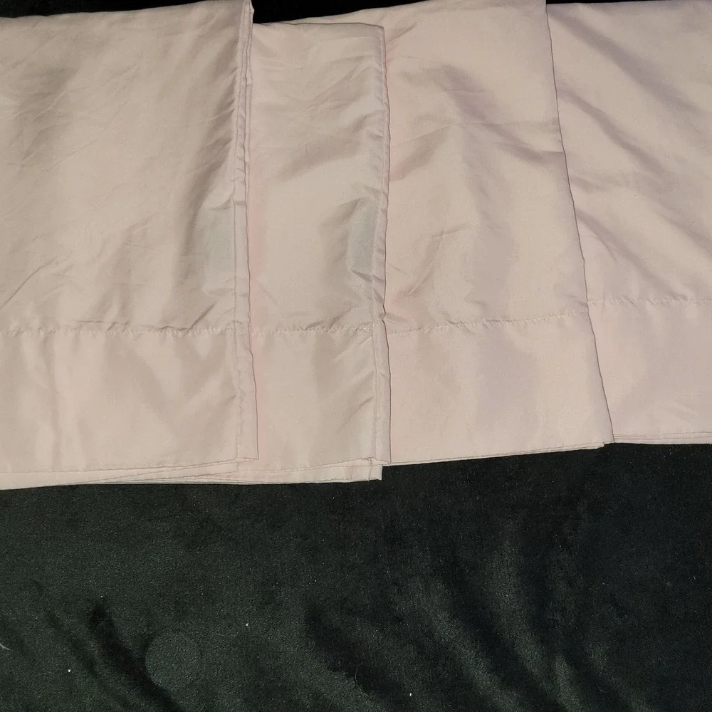Juicy Couture Home Pretty Pastel Pink Polyester Standard Pillowcases‎ Set of 4